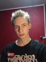 Милой парень хочет хорошо привести время. – Фото 1