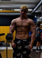 Ищу обеспеченную девушку, для интимных встреч.  – Фото 1