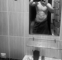 Парень ищет женщину для совместных приятных встреч  – Фото 1